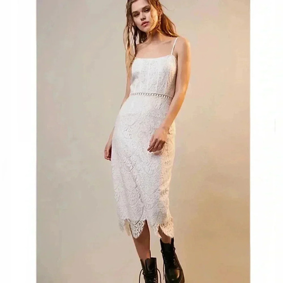 SAYLOR Eizelle Dress in Ivory - Picture 2 of 15